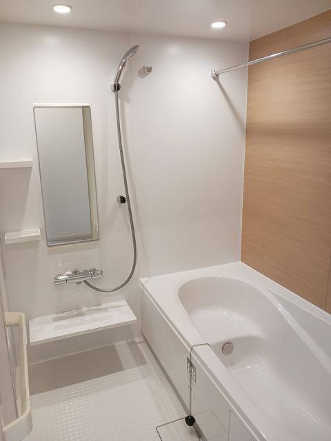 バス・シャワールーム