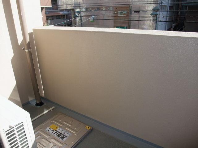 バルコニー　布団もしっかり干しましょう。