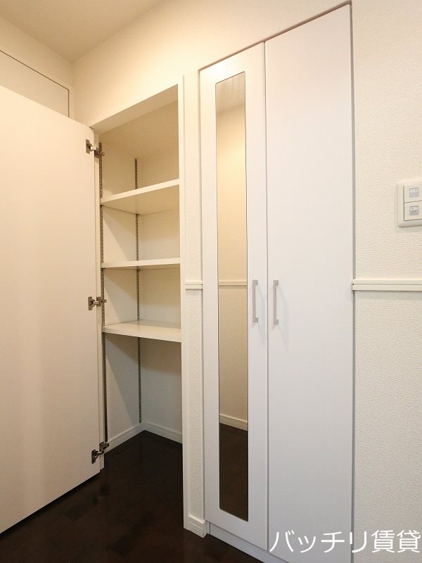 玄関　別号室イメージの為、現状を優先致します。