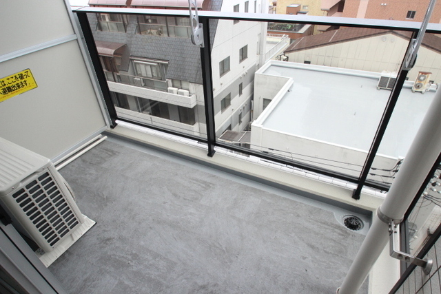 バルコニー　※他部屋の写真です。現況優先。