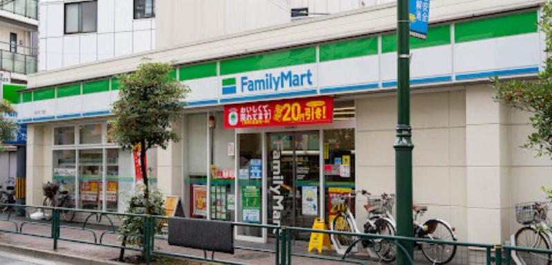 コンビニ　セブンイレブン（コンビニ）まで700m