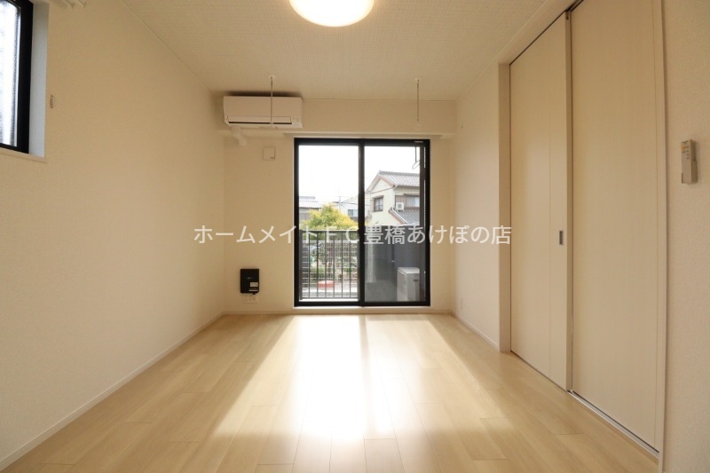 居室・リビング　同型完成モデル