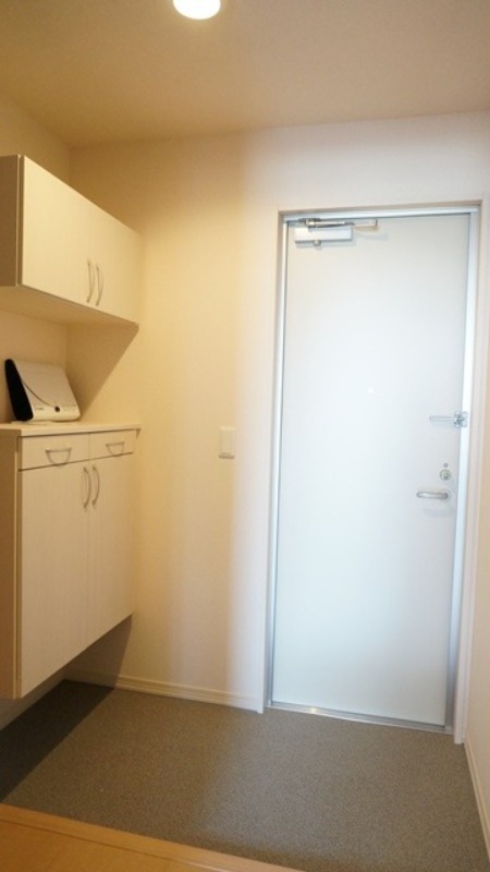 玄関　図面と現状に相違がある場合には現状を優先