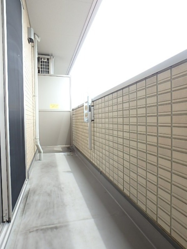 バルコニー　図面と現状に相違がある場合には現状を優先