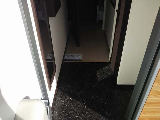 玄関　※別号室のお写真です