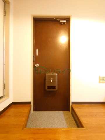 玄関　リライフ下北沢店