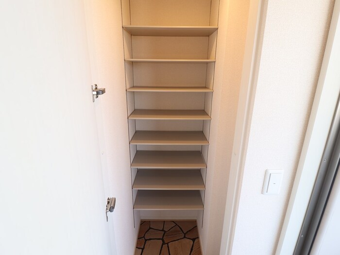 玄関　明るい玄関です