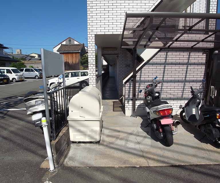 エントランス　建物入口です。