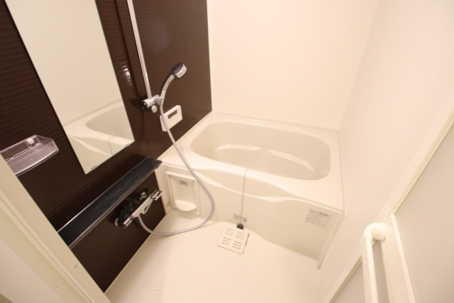 バス・シャワールーム　※別室の参考写真の為、現況優先です。