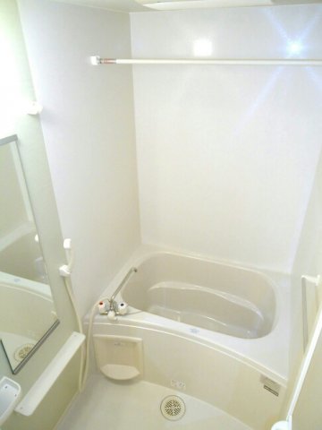 バス・シャワールーム　お風呂で日々の疲れを落としましょう