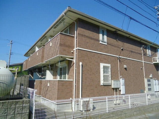 建物外観　落ち着いた雰囲気の外観です