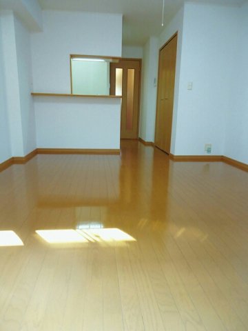 居室・リビング　ゆったり過ごせる居間です