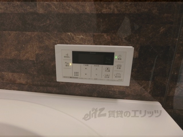 その他設備　給湯器リモコン