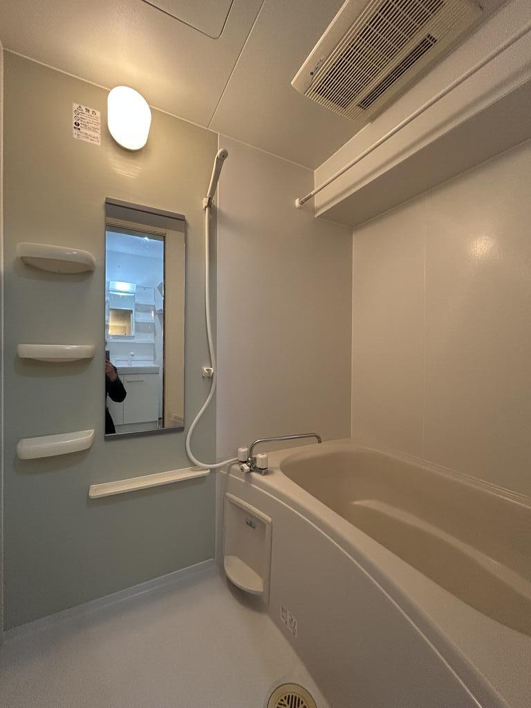 バス・シャワールーム　こちらの物件もお問い合わせは、蕪木不動産へお問い合わせくださ