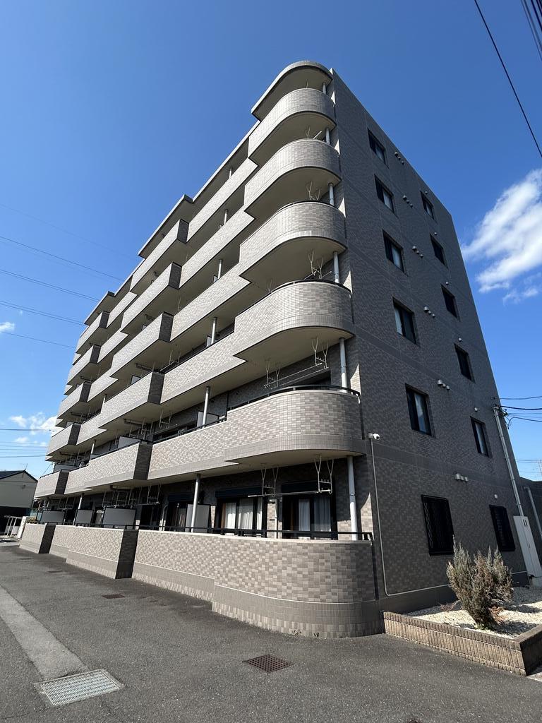 建物外観　こちらの物件もお問い合わせは、蕪木不動産へお問い合わせくださ