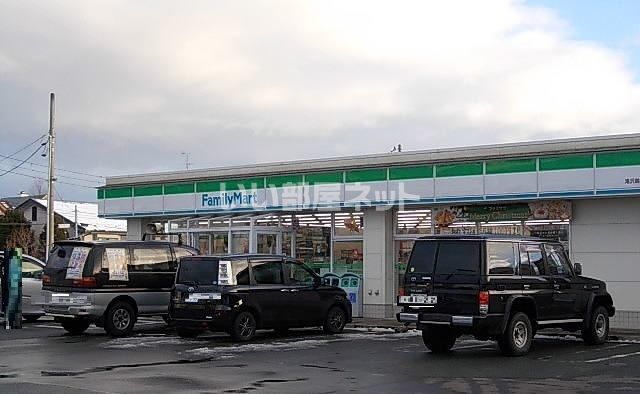 コンビニ　ファミリーマート 滝沢鵜飼店（コンビニ）まで389m