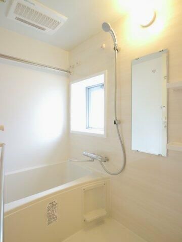 バス・シャワールーム　ゆったり過ごせるお風呂です