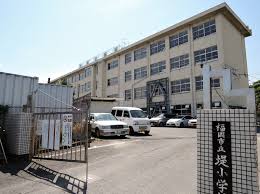 小学校　福岡市立堤小学校（小学校）まで503m