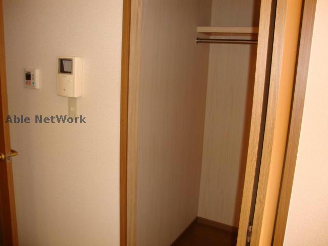 収納　※同物件別部屋の写真となります。