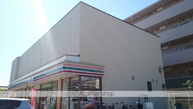 コンビニ　セブンイレブン（コンビニ）まで220m