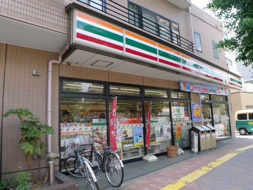 コンビニ　セブンイレブン 板橋大原町店（コンビニ）まで440m