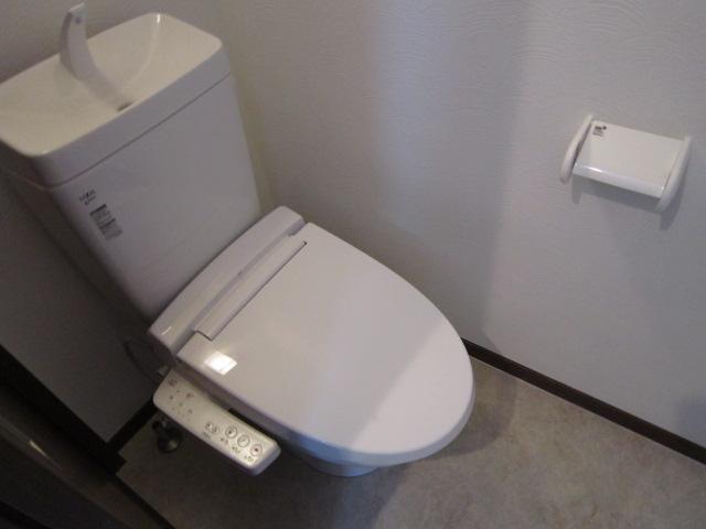 トイレ　ウォシュレット