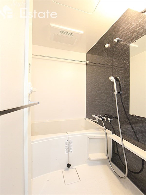 バス・シャワールーム　バスルーム