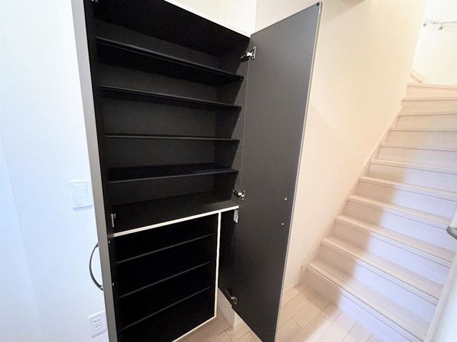 玄関　※同タイプの写真です。