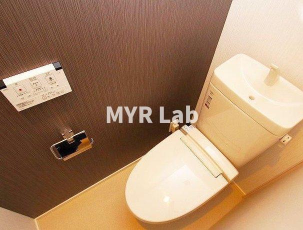 地下鉄七隈線 渡辺通駅 徒歩9分 15階建 築10年のトイレ写真