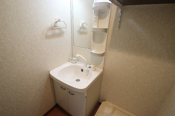 洗面設備　※別部屋の写真です