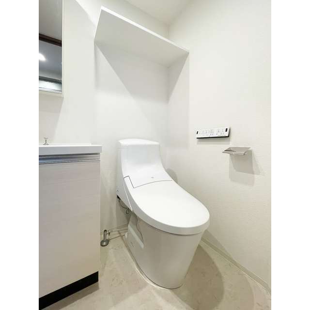 トイレ　※別部屋の参考写真です。