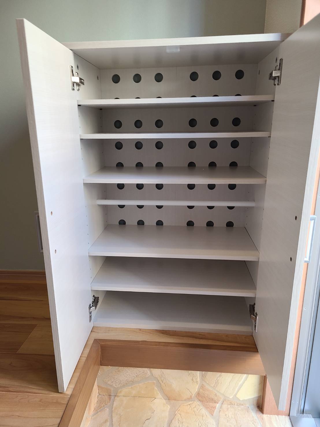 収納　シューズBOX