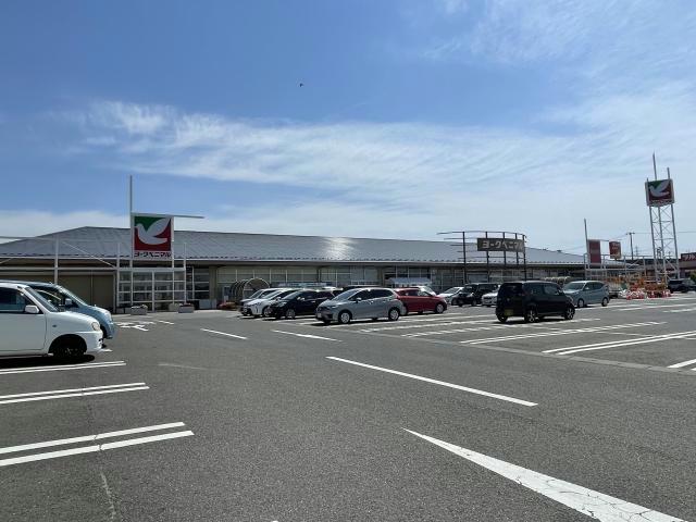 スーパー　ヨークベニマル八山田店（スーパー）まで1012m