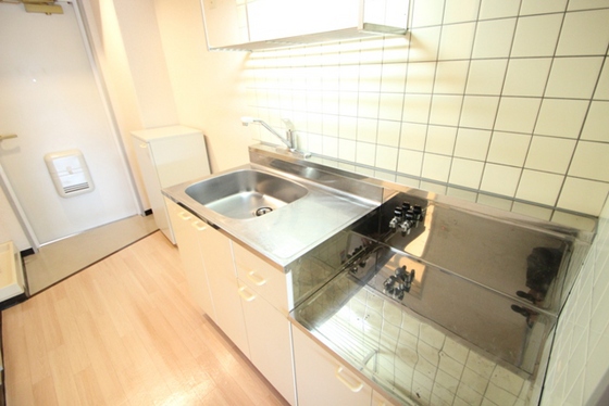 キッチン　※別部屋の写真です