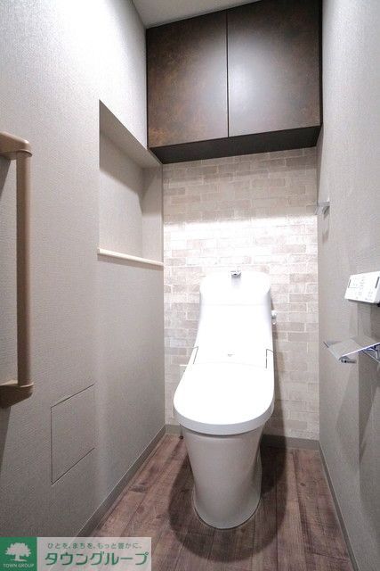 トイレ　※写真は同タイプ住戸です。