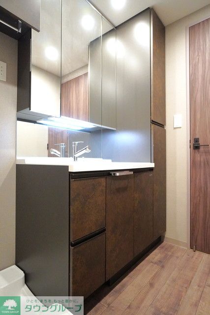 洗面設備　※写真は同タイプ住戸です。