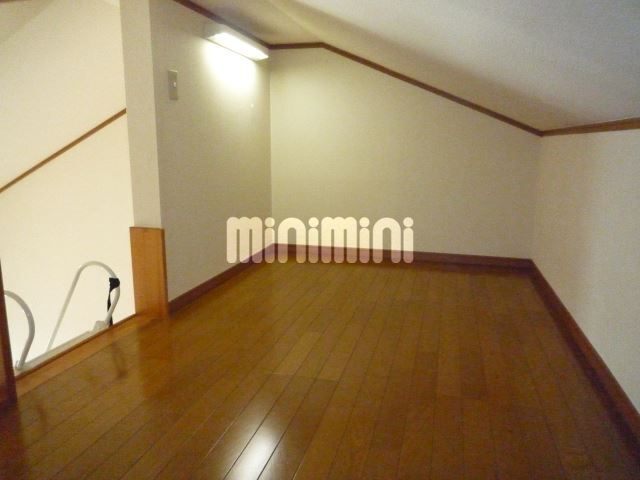 その他部屋・スペース　広々そたロフト。荷物も置けちゃいます