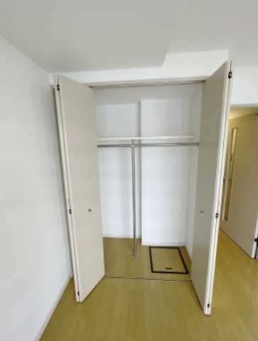 収納　プライムアーバン西新宿II