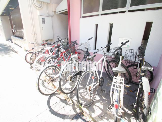 駐車場　自転車置き場