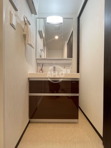 洗面設備　プレジオ難波WEST　独立洗面台