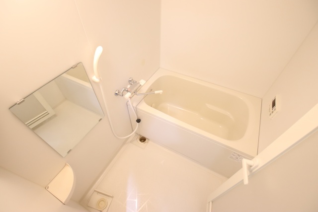 バス・シャワールーム　※別室の参考写真の為、現況優先です。