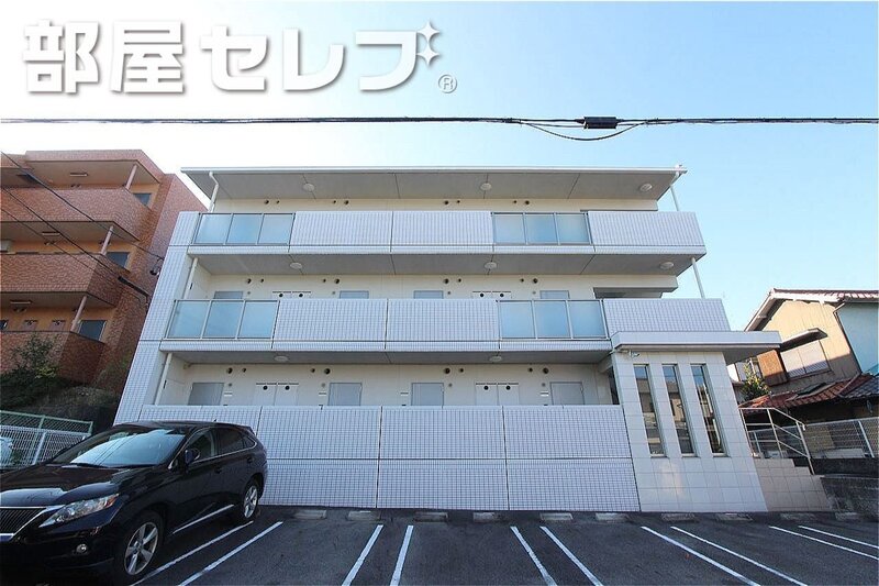 建物外観　タイル貼りの外観。