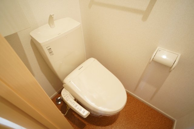 トイレ　トイレもきれいです