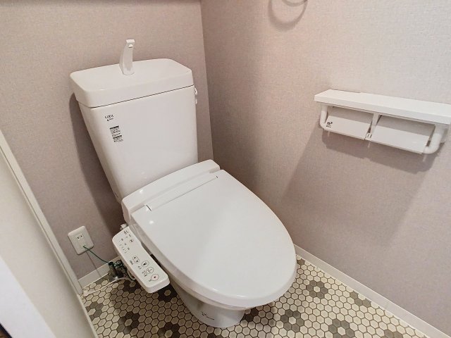 トイレ　掲載写真は空室の一例です。実際のお部屋と仕様等が異なる場合、