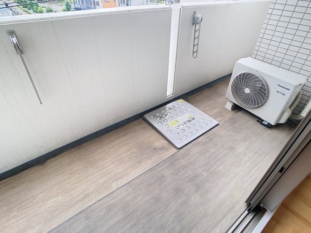 バルコニー　掲載写真は空室の一例です。実際のお部屋と仕様等が異なる場合、