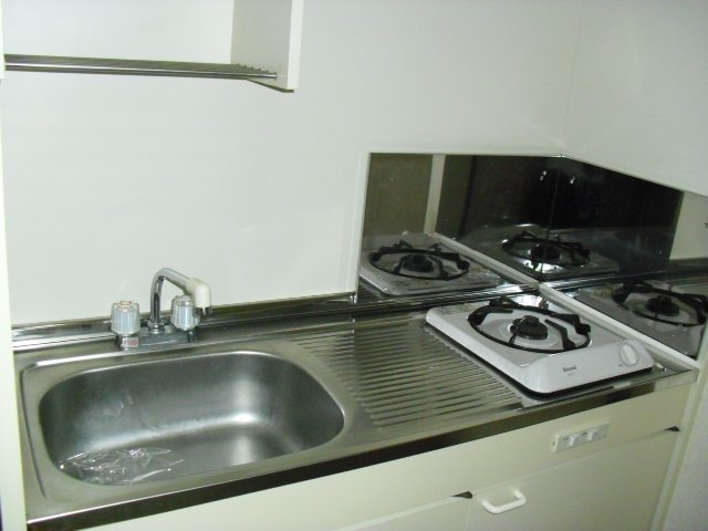 キッチン　同物件別号室