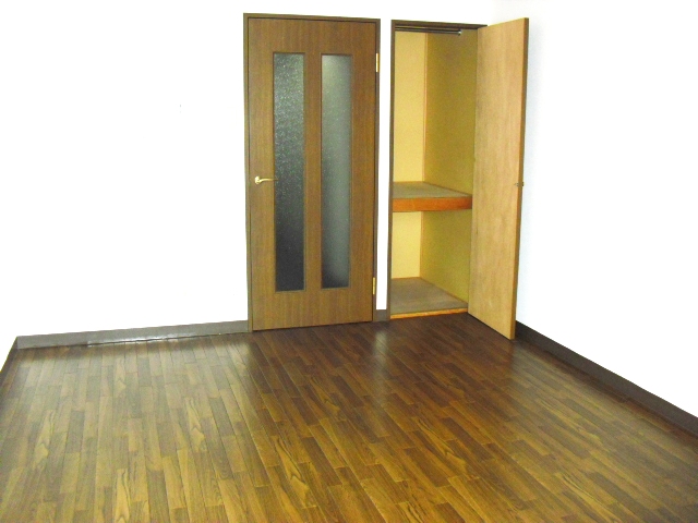 収納　同物件別号室