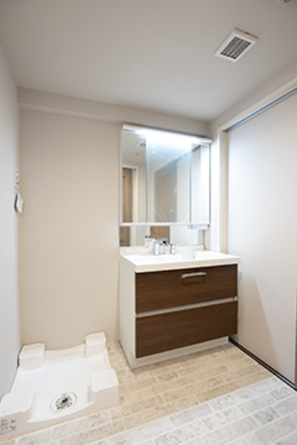 洗面設備　※写真は同タイプ住戸です。