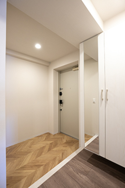 玄関　※写真は同タイプ住戸です。