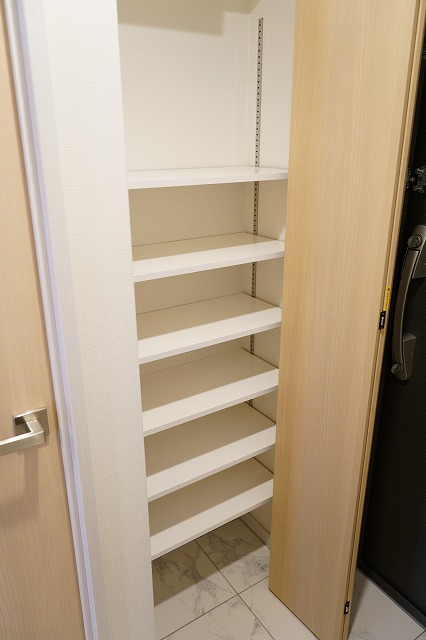 収納　シューズクローゼット